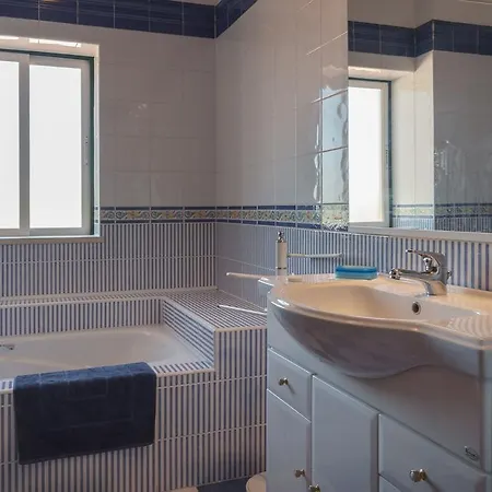 Vila Akivillas Emerald *